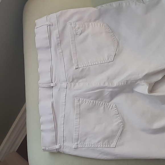 Capris - Picture 6 of 8